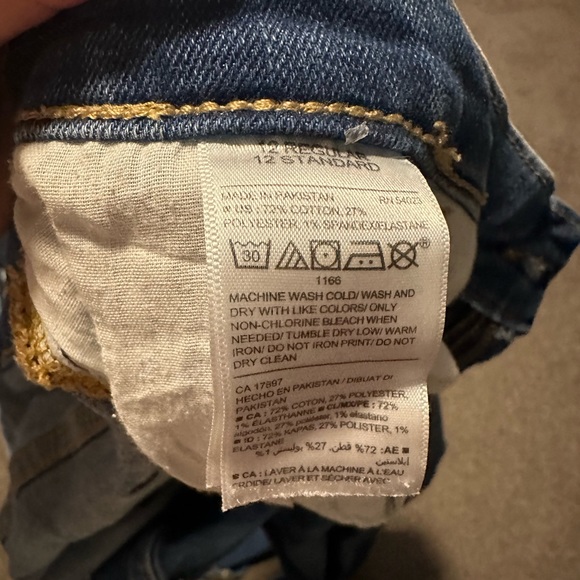 Old Navy Favorite Boyfriend Crop - Picture 4 of 4